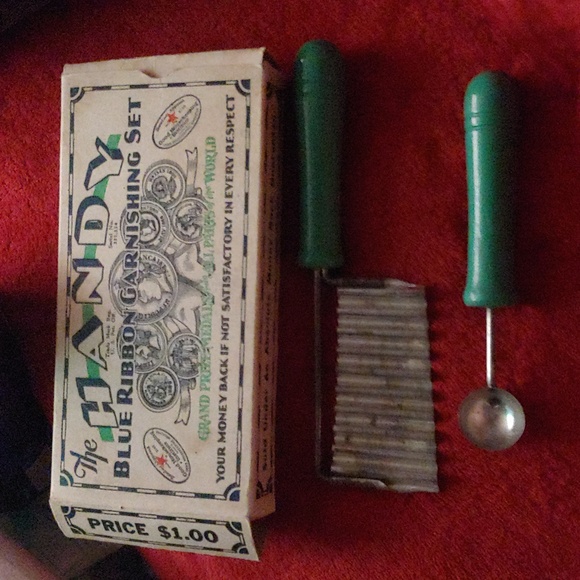 Vintage The Handy Blue Ribbon Garnishing Set - Picture 1 of 6